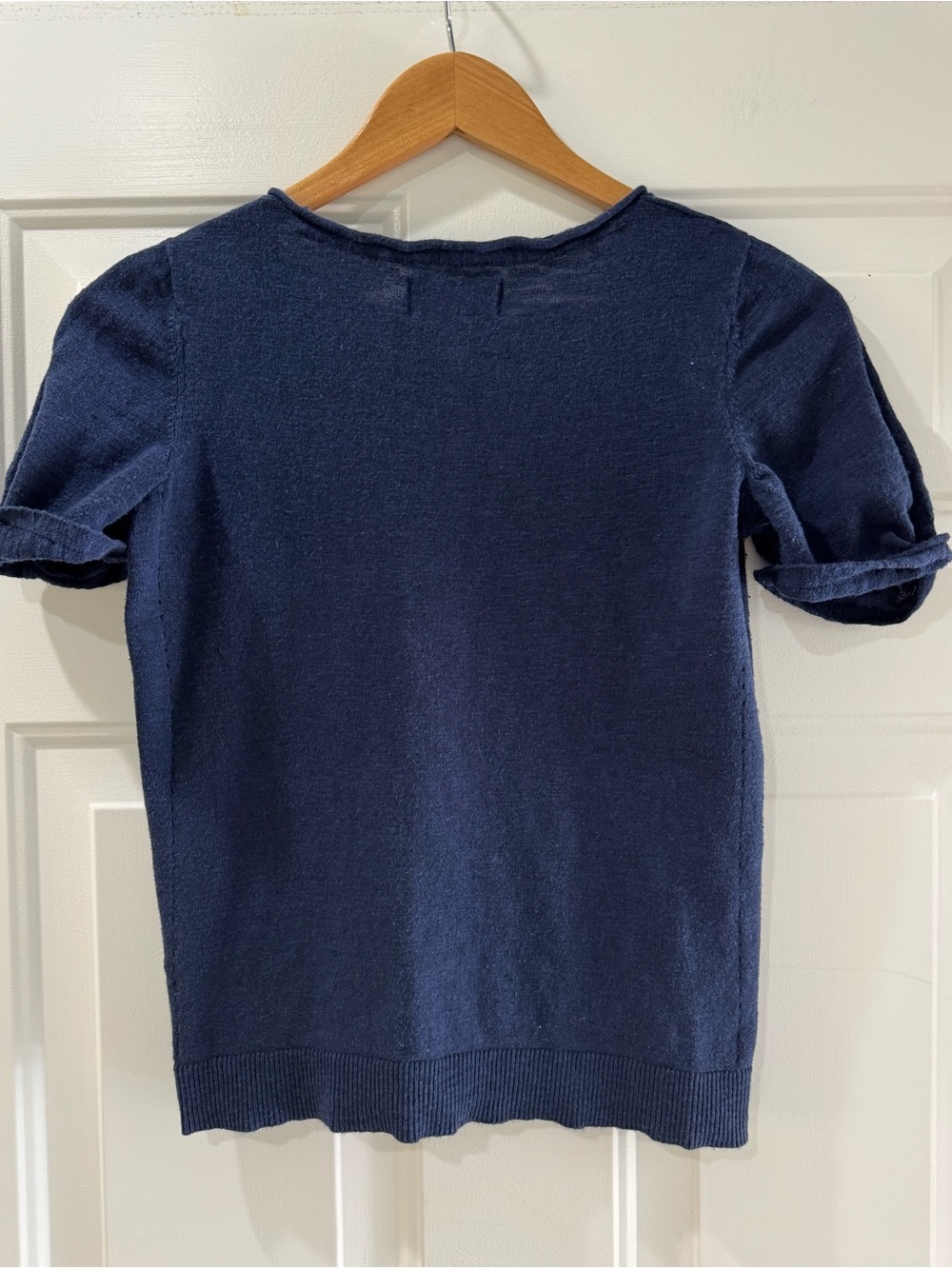 FatFace navy blue short-sleeve V-neck knit sweater Size 2 lightweight - Picture 4 of 11